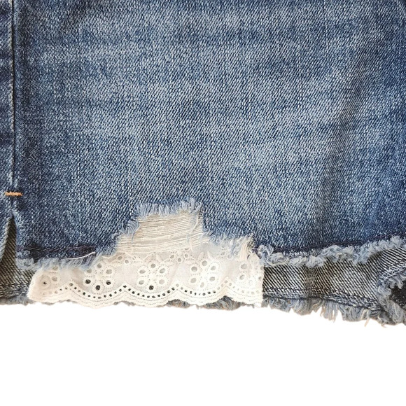 BNWOT Old Navy Girls' Denim Shorts – S 12 High Rise, Adjustable Waist Lace Trim. - Picture 7 of 8